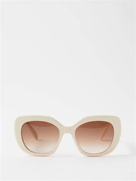 celine mini triomphe sunglasses.